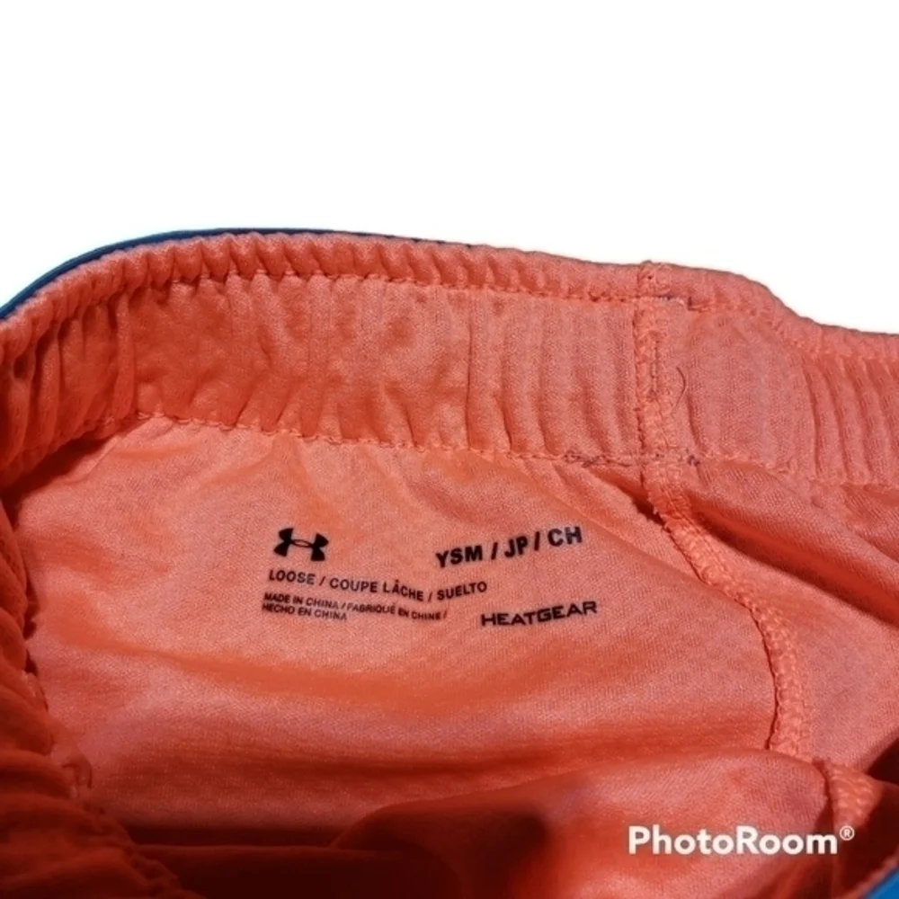 𝅺Under armour youth shorts‎